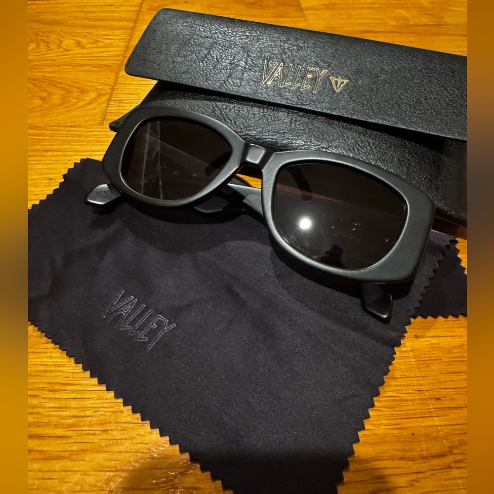 VALLEY EYEWEAR SID SUNGLASSES MATTE BLACK SOLD OUT
